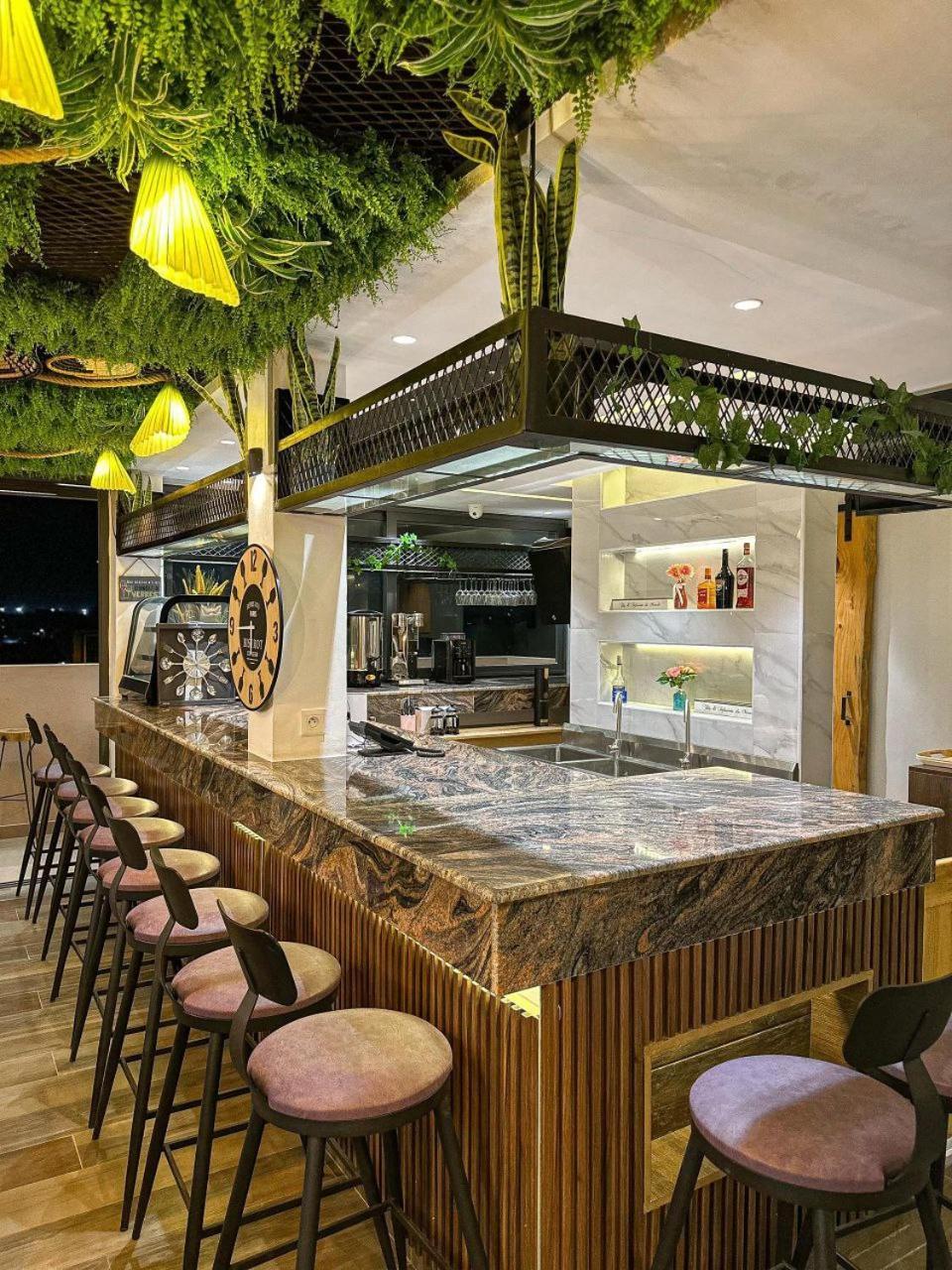 Klik Klak Appart Hotel Cotonou Exterior photo